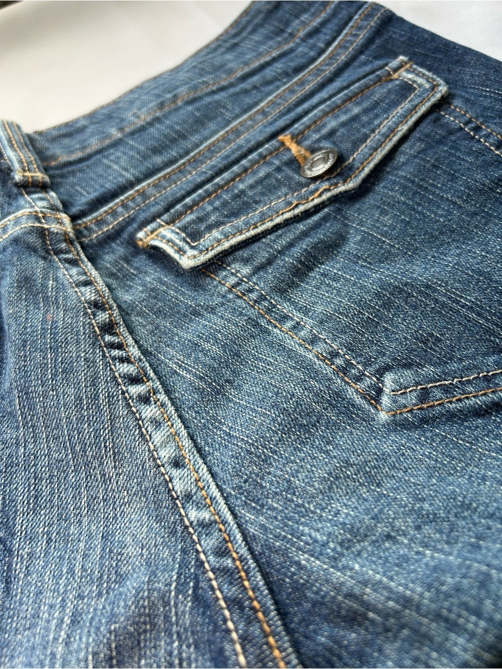 Old Navy Blue Denim Shorts Front Patch Pockets Mid Wash Size 2 - Picture 5 of 7
